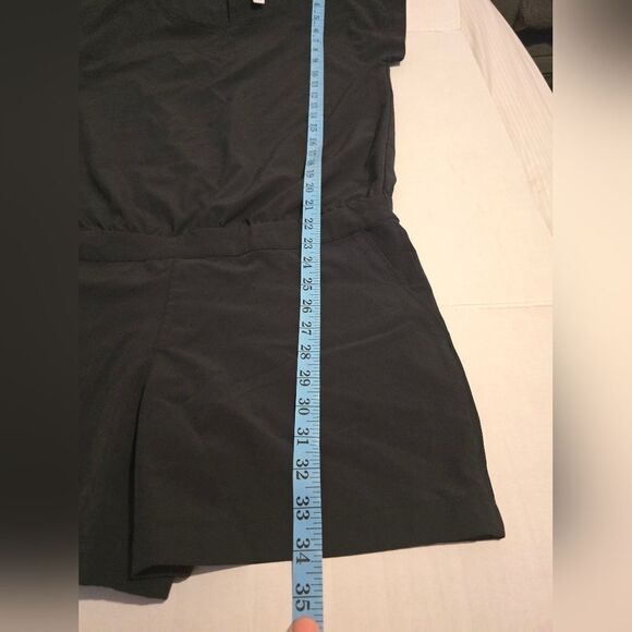 Lole Genevieve Lightweight Romper In Black Size Medium - Picture 8 of 12